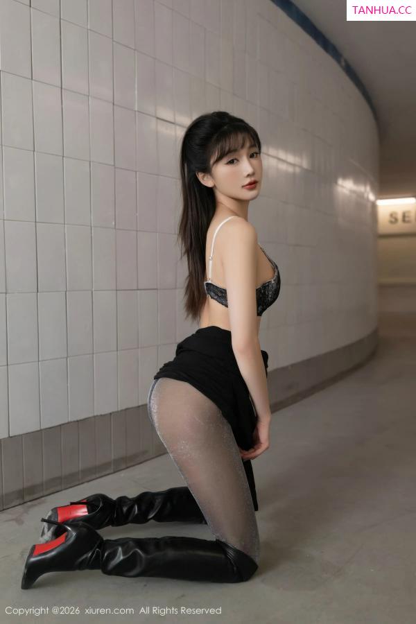 陆萱萱  [XiuRen]高清写真图 2026.01.15 No.11236 陆萱萱 超薄黑丝第31张图片